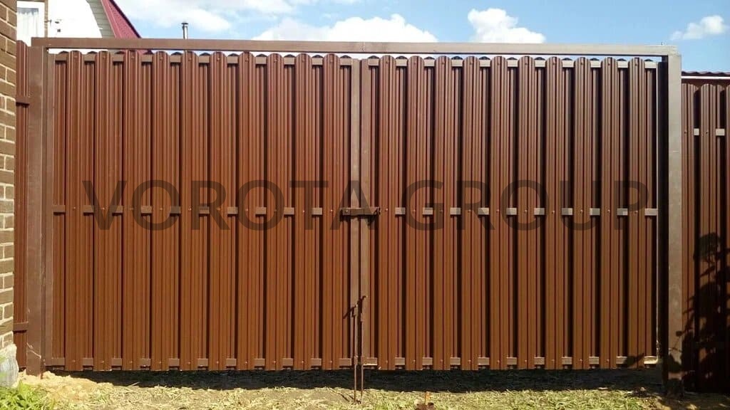 Распашные ворота Doorhan коричневые 1750×2500