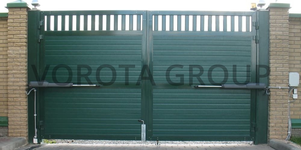 Автоматические распашные ворота Doorhan зеленые 2500×1750