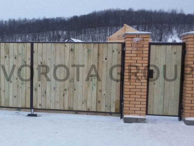 Распашные ворота Doorhan бежевые 2000х3500