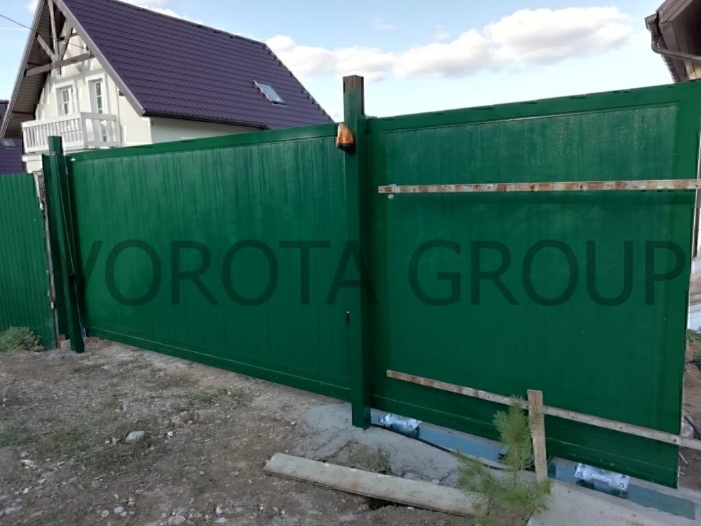 Откатные ворота из сэндвич панелей Откатные ворота из сэндвич панелей